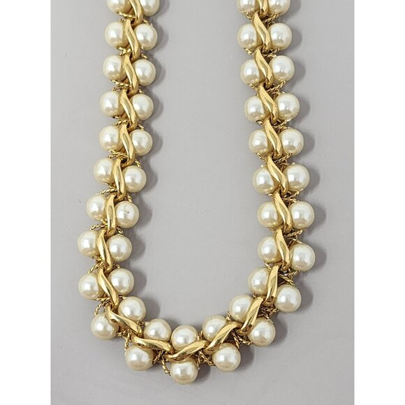Vintage Napier Gold Tone Necklace With Faux Pearls‎ Costume Jewelry - Picture 4 of 4